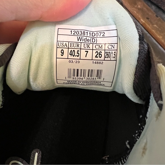 Brooks Adrenaline GTS Black and Purple Women's Size 9 Sneakers Running Walking - Picture 10 of 10